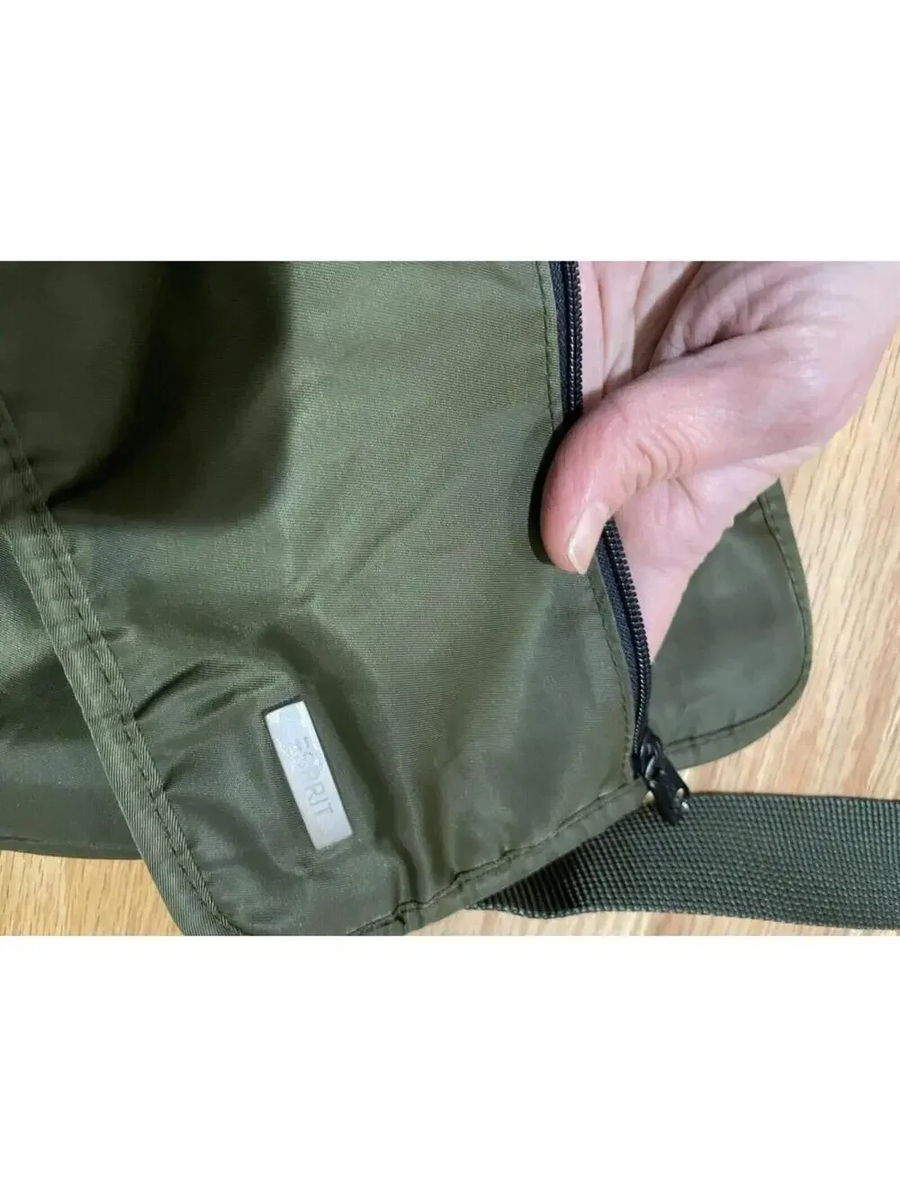 ESpirit Olive Green Fanny Pack Crossbody Purse Bag Organizer men / women / trave